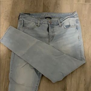 American eagle light wash jeans